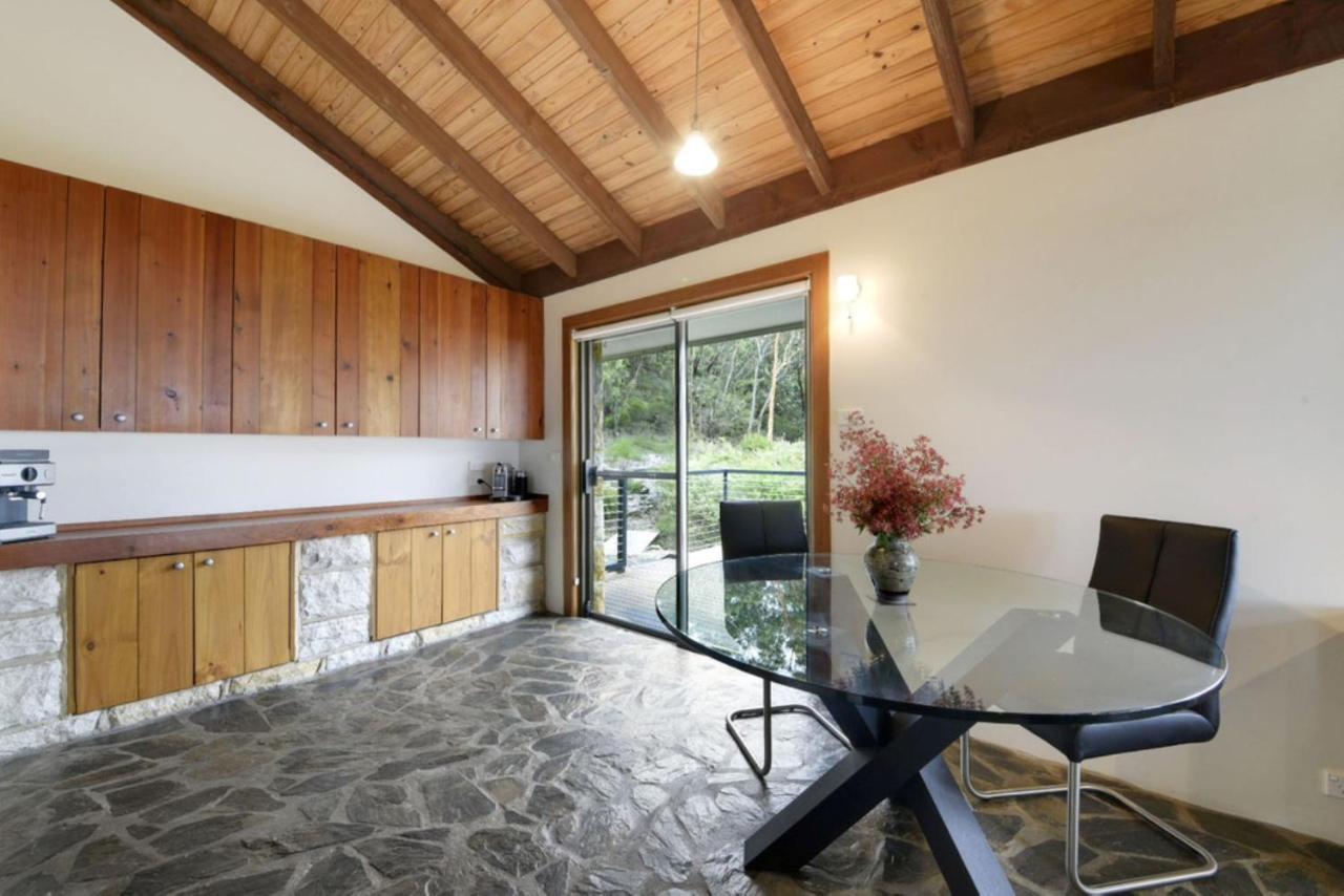 Sydney View Villa Woodford ภายนอก รูปภาพ