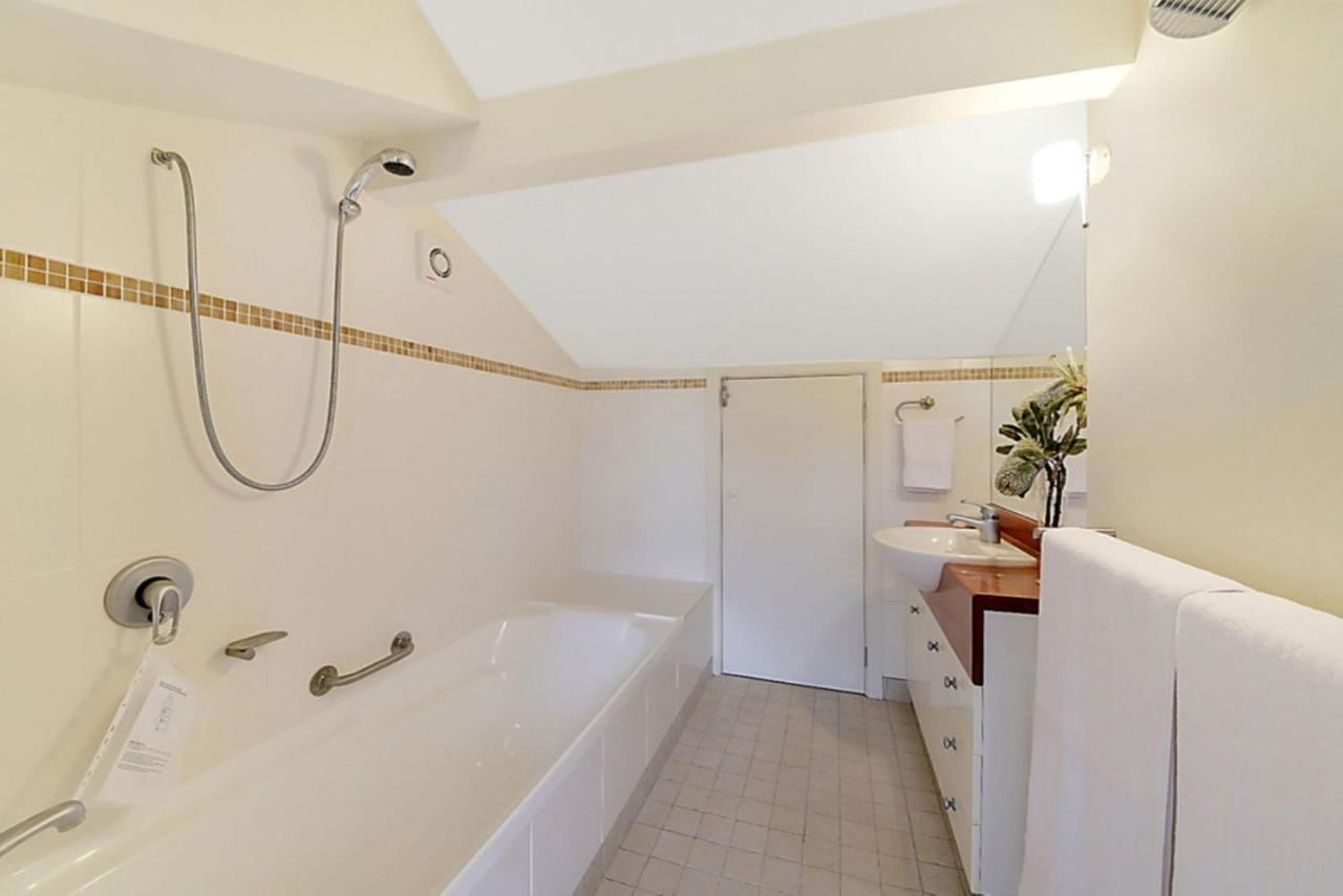 Sydney View Villa Woodford ภายนอก รูปภาพ